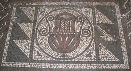 roman mosaic urn